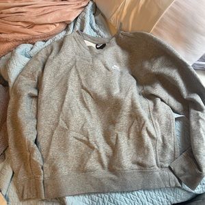 NIKE SWEATSHIRT
